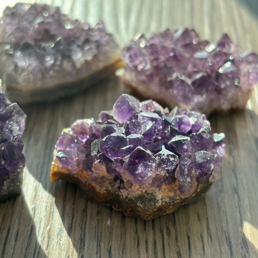 Best Crystals for Capricorn Zodiac & How To Use